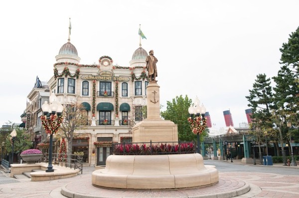 クリスマスの東京ディズニーリゾート(C) Disney