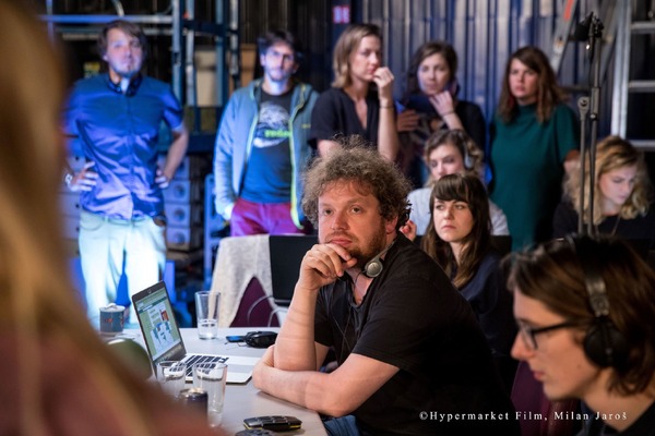 『SNS-少女たちの10日間-』　（C）2020 Hypermarket Film, Czech Television, Peter Kerekes, Radio and Television of Slovakia, Helium Film All Rights Reserved.