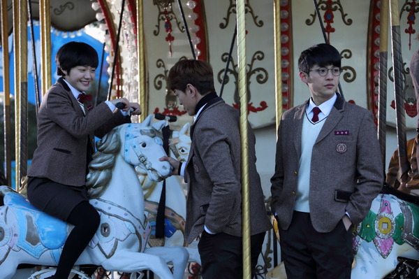 『モクソリ』（C）2018 FIVE DAY/Kkuljam Compnay,ALL RIGHTS RESERVED