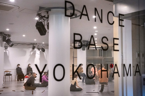 【ドキュメンタリー】Dance Base Yokohama「ダンスのアクセシビリティを 考えるラボ～視覚障害者と味わうダンス観賞篇～」（C）Naoshi HATORI