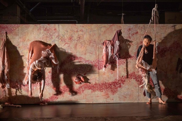 【舞台】ながめくらしつ×Scale Laboratry「...の手触り～こころの手触り～」（C）Kazuaki Kojima／FUN-PRO.