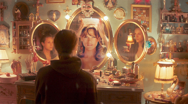 『MISS ミス・フランスになりたい！』　（C）2020 ZAZI FILMS - CHAPKA FILMS - FRANCE 2 CINEMA - MARVELOUS PRODUCTIONS