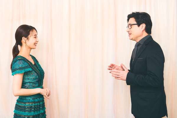 宇垣美里＆ジョン・カビラ「生中継！第93回アカデミー賞授賞式」／photo：Jumpei Yamada