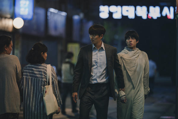 『SEOBOK／ソボク』　(C) 2020 CJ ENM CORPORATION, STUDIO101 ALL RIGHTS RESERVED