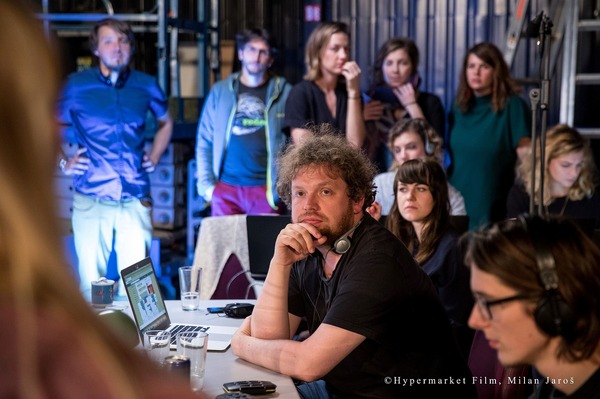 映画『ＳＮＳ-少女たちの10日間-』が配信＆DVD発売 (C) 2020 Hypermarket Film All Rights Reserve