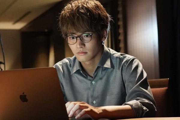 「彼女はキレイだった」