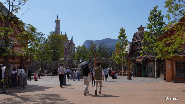 美女と野獣エリアの「ガイドツアーキャスト」に密着！