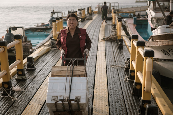 『ひかり探して』(C) 2020 Warner Bros. Ent. All Rights Reserved