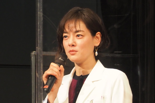 市川実日子／「DCU」の3ヶ国同時リモート試写会