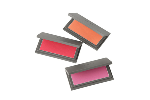 「カラーヴェール フォー チークス」（3,150円）