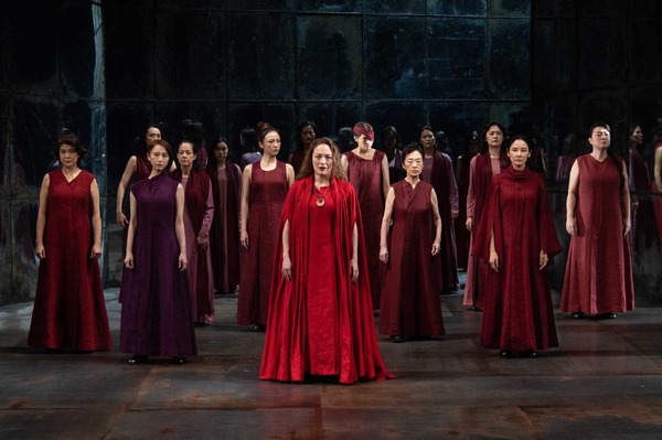 パルコ・プロデュース2021「ジュリアス・シーザー」　撮影:加藤幸広