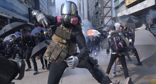 『時代革命』（C）Haven Productions Ltd.