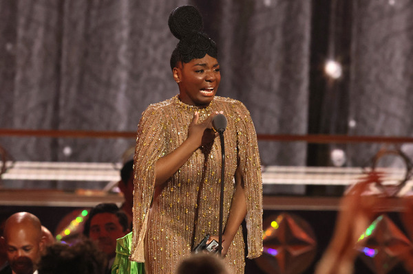 ジョアキーナ・カラカンゴ「パラダイス・スクエア」　ロイターアフロ