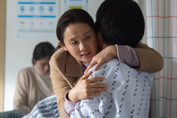 『三姉妹』(c)2020 Studio Up. All rights reserved.