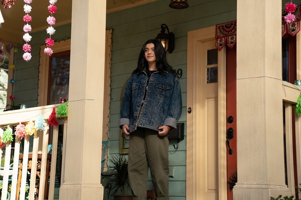 「ミズ・マーベル」 (c) 2022 Marvel