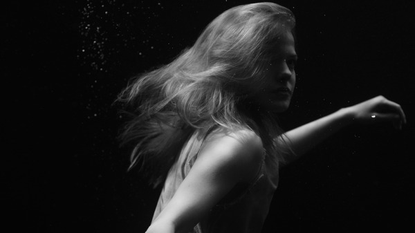 『ノベンバー』（C）Homeless Bob Production,PRPL,Opus Film 2017