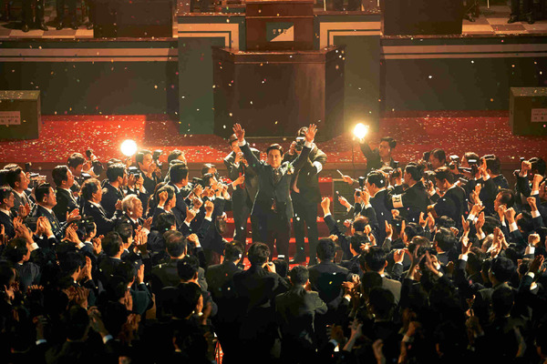 『キングメーカー　大統領を作った男』(c)2021 MegaboxJoongAng PLUS M & SEE AT FILM CO.,LTD. ALL RIGHTS RESERVED.