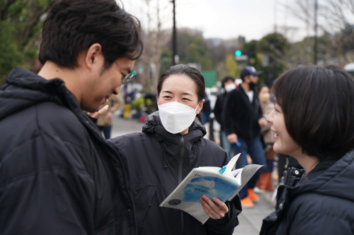 「5つの歌詩」#1「空を読む」メイキング写真（C）2022 東北新社