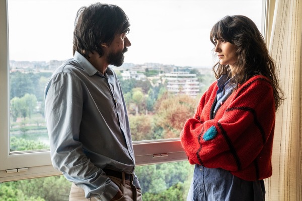 『靴ひものロンド』© Photo Gianni Fiorito/Design Benjamin Seznec /TROIKA ©2020 IBC Movie