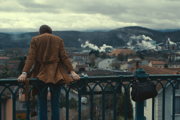 『彼女のいない部屋』（C）2021 - LES FILMS DU POISSON – GAUMONT – ARTE FRANCE CINEMA – LUPA FILM