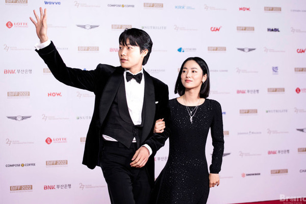 【釜山国際映画祭2022】トニー・レオンの登場に大歓声が巻き起こる！開幕式レポート