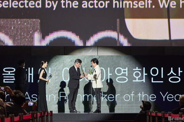 【釜山国際映画祭2022】トニー・レオンの登場に大歓声が巻き起こる！開幕式レポート