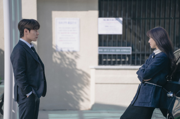 「弁論をはじめます。」　© 2022 Disney and related entities