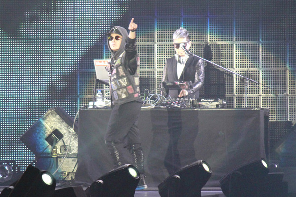 「m-flo」 in 第16回東京ガールズコレクション 2013 SPRING／SUMMER
