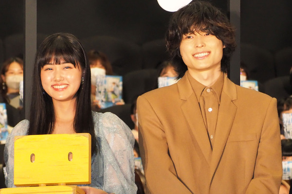 原菜乃華、松村北斗／『すずめの戸締まり』初日舞台挨拶