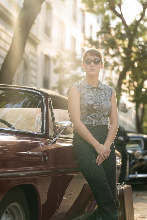 『ミセス・ハリス、パリへ行く』© 2022 FOCUS FEATURES LLC.