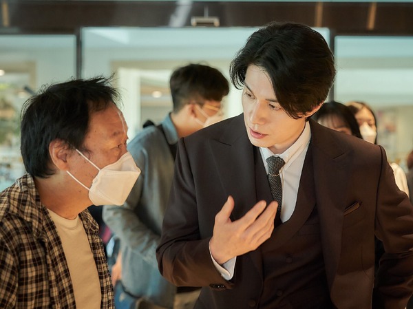 『ハッピーニューイヤー』（C） 2021 CJ ENM CORP., HIVE MEDIA CORP. ALL RIGHTS RESERVED