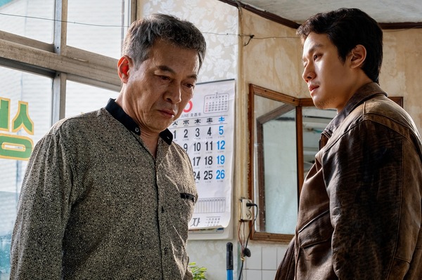 『野獣の血』© 2022 KidariStudio, Inc. & WHALE PICTURES. All Rights Reserved.