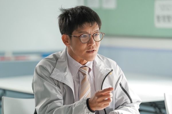 駿河太郎／安川龍平　写真提供：NHK