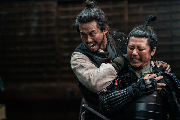 『ハンサン　ー龍の出現ー』©2022 LOTTE ENTERTAINMENT & BIGSTONE PICTURES CO.,LTD.ALL RIGHTS RESERVED.　