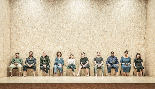 NTLive「かもめ」より　©️Marc Brenner