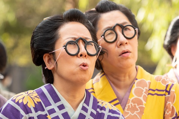 お江・お美役の阿佐ヶ谷姉妹「大奥」