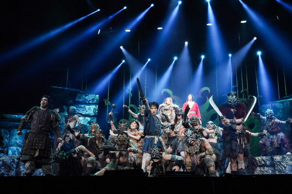 舞台「キングダム」帝劇公演 舞台写真©原泰久／集英社