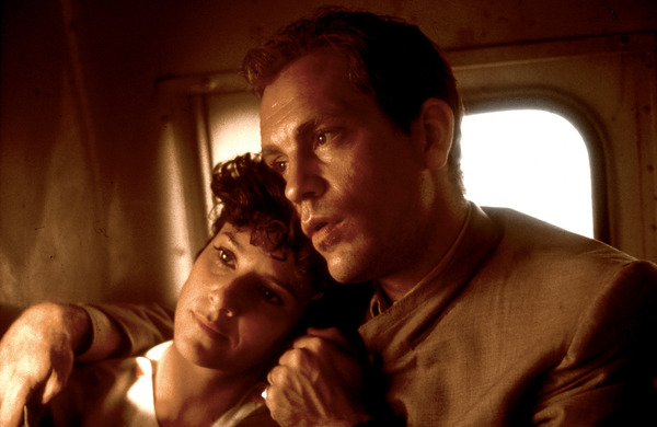 『シェルタリング・スカイ』© The Sahara Company Limited & Tao Films SRL.1990