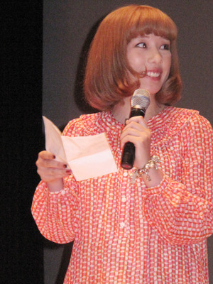 プチョン国際ファンタスティック映画祭で舞台挨拶に立った仲里依紗　photo：Yoko Saito
