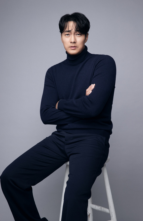 『告白、あるいは完璧な弁護』ソ・ジソブ（C） 2022 LOTTE ENTERTAINMENT & REALIES PICTURES All Rights Reserved.