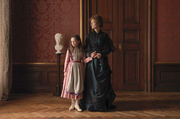 『エリザベート 1878』　© 2022 FILM AG - SAMSA FILM - KOMPLIZEN FILM - KAZAK PRODUCTIONS - ORF FILM/FERNSEH-ABKOMMEN - ZDF/ARTE - ARTE FRANCE CINEMA