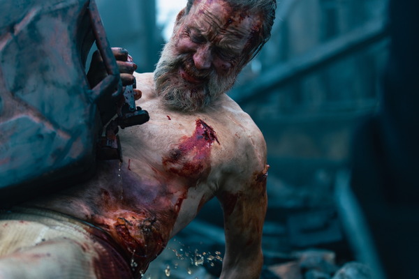 『SISU/シス 不死身の男』© 2022 FREEZING POINT OY AND IMMORTAL SISU UK LTD. ALL RIGHTS RESERVED.