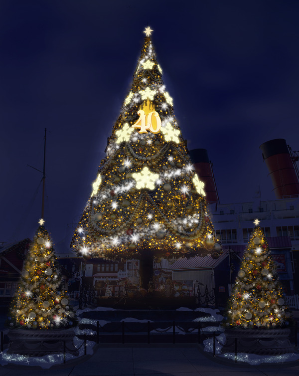 TDS、4年ぶりのクリスマスツリーは特別な演出も！日没後から始まるイルミネーションに注目 As to Disney artwork, logos and properties： (C) Disney