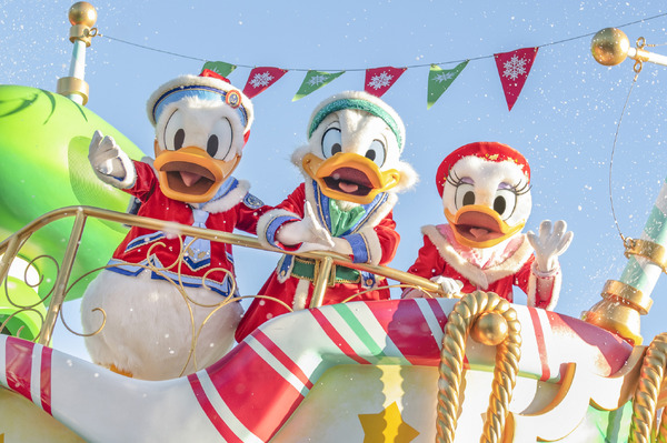東京ディズニーランドにホリデーがやって来た！「ディズニー・クリスマス・ストーリーズ」公演写真公開