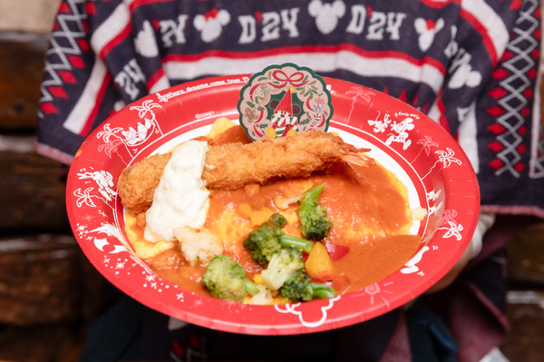 大きなエビフライが乗ったオムライスでホリデー気分！TDLグランマ・サラのキッチンのスペシャルセット