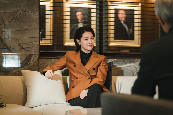 「マエストラ」© 2023 Disney and its related entities