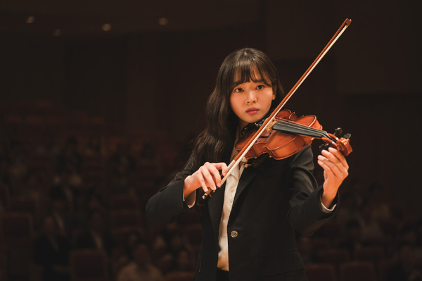 「マエストラ」© 2023 Disney and its related entities