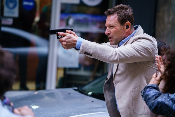 『ブリックレイヤー』© 2023 BRICKLAYER PRODUCTIONS, INC. All Rights Reserved.