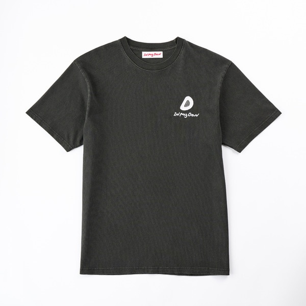 「IN MY DEN」Tシャツ(DEN)