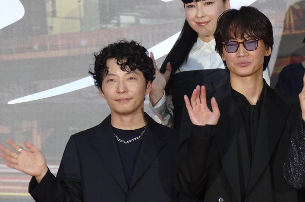 綾野剛、星野源